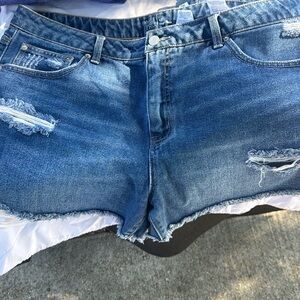 Time and Tru High Rise Distressed-Denim Shorts size 16